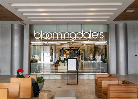 Nine Men Rob Gucci Storefront at Westfield Century City Mall in .
